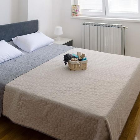 Ap Apartment Near Center Park 스코페 외부 사진